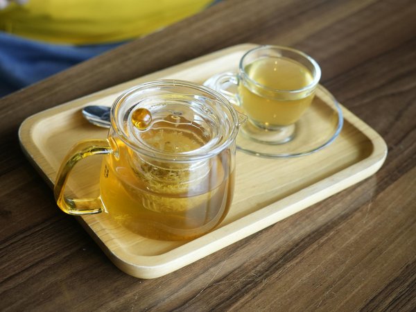 Can Drinking Green Tea Daily Improve Skin Health for UK Women?